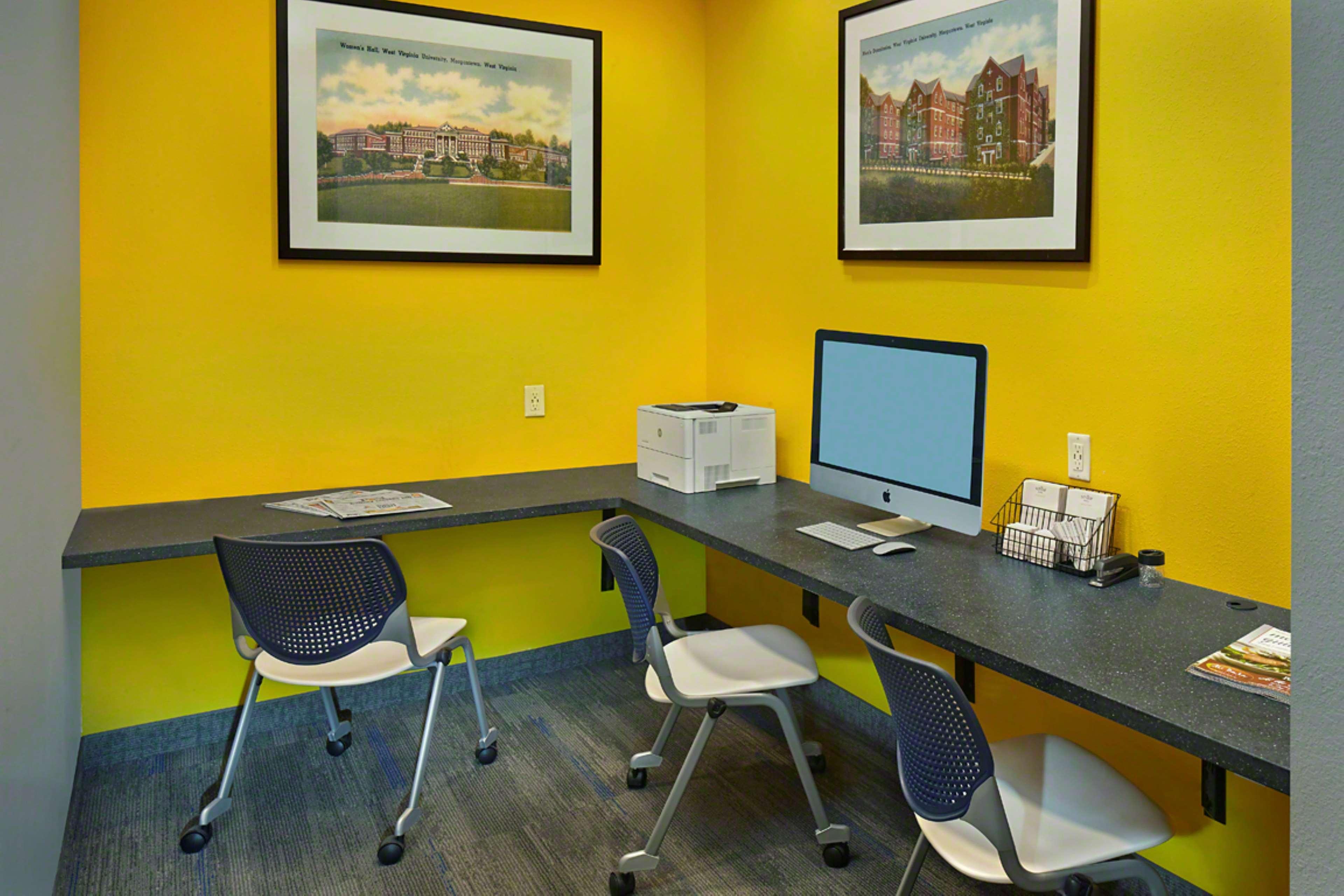 Scholar Morgantown, Tapestry Collection By Hilton Hotel Exterior photo